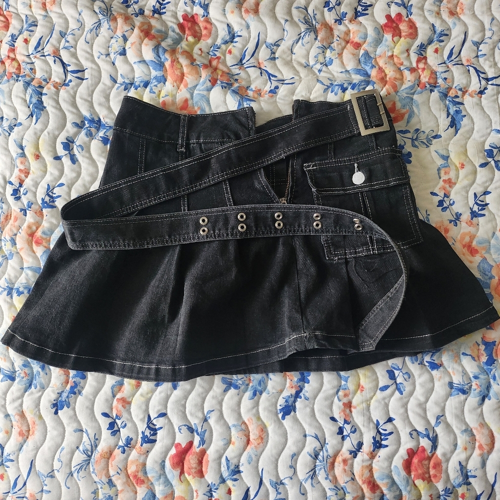 Hot Topic Black Mini Skirt
